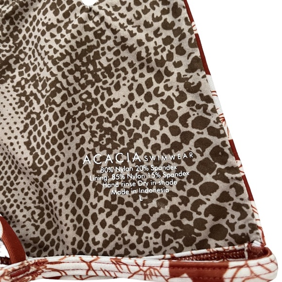 Acacia Bikini Top in ‘Rust Magnolia’ - Picture 3 of 3